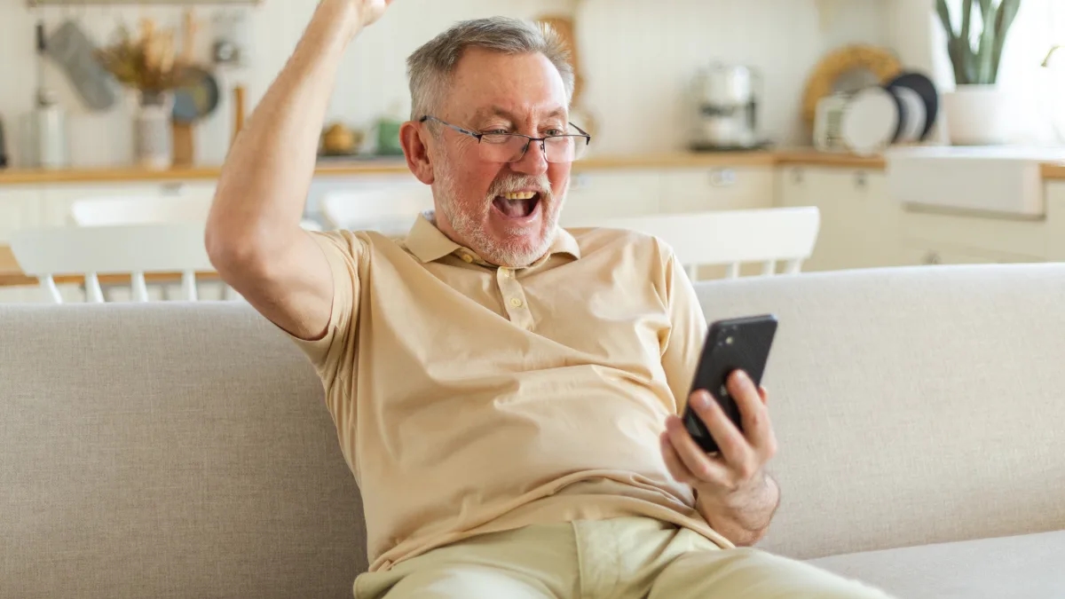 Aposentados começam a receber pagamento de outubro hoje (25)